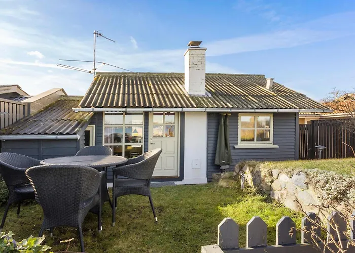 1 Bedroom Cozy In Semesterbostad *